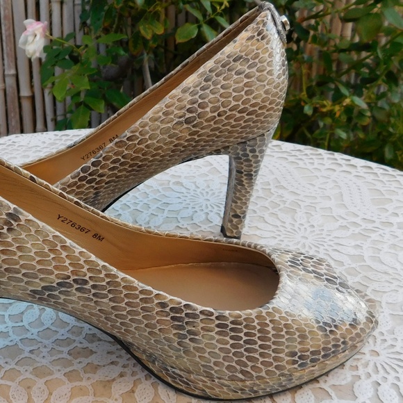 Stuart Weitzman Snakeskin Peep Toe Shoes Platform - Picture 4 of 5